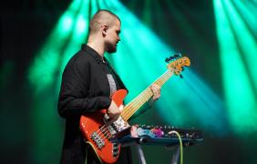 gitarzysta, scena, światła