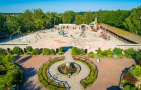 plac zabaw z lotu ptak aJura Park Krasiejów