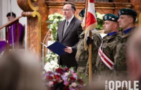 odczyt przemówienia, męzczyzna