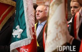 poczty sztandarowe, dwóch mężczyzn