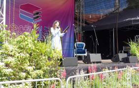 scena główna, prowadząca Festiwal na scenie