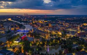 widok panoramiczny na wieżę