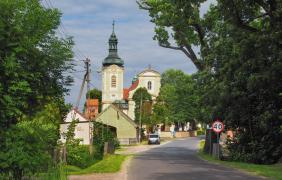 Kościół Najświętszej Maryi Panny w Dębiu fot. Przemysław Supernak, SuperGlob